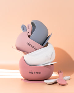 Mini and Boo silicone suction bowl and spoon set – 100% food-grade silicone, BPA-free, lead-free, phthalate-free, dishwasher and microwave safe, strong suction base, ideal for baby-led weaning and toddler mealtime.